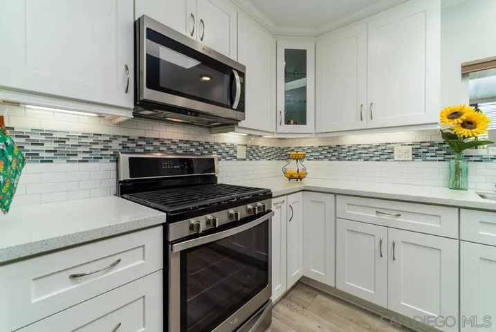 7257 San Luis St., Carlsbad, California 92011