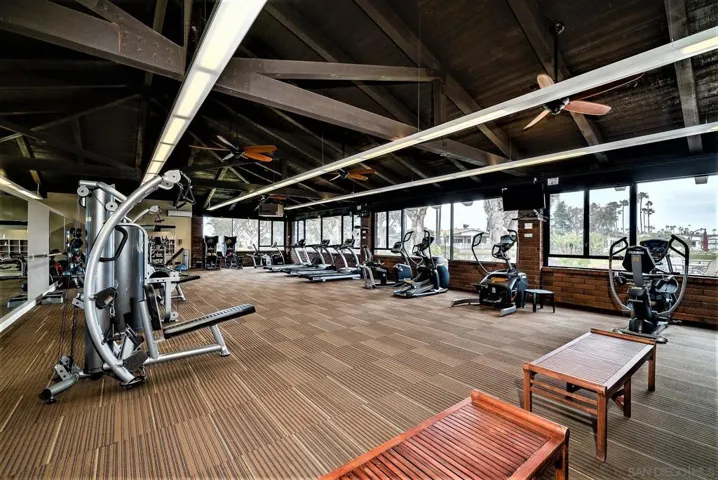 7257 San Luis St., Carlsbad, California 92011