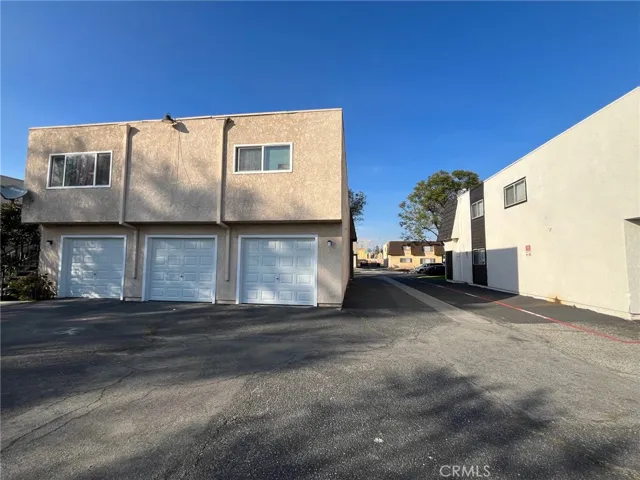 16025 Valencia Court, Fontana, California 92335