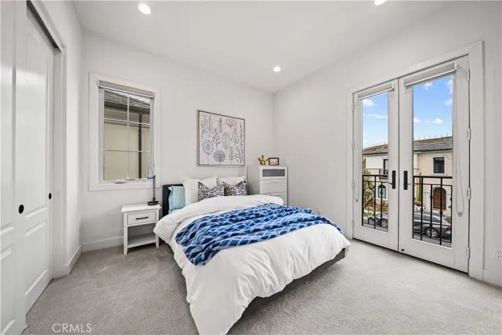 96 Interstellar, Irvine, California 92618