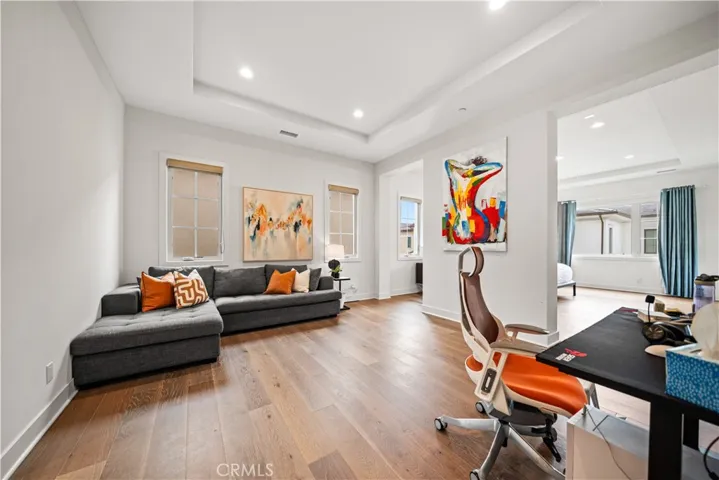 96 Interstellar, Irvine, California 92618
