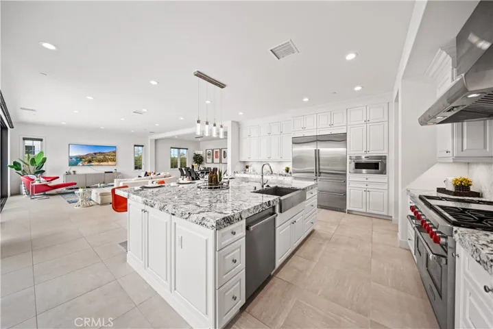 96 Interstellar, Irvine, California 92618