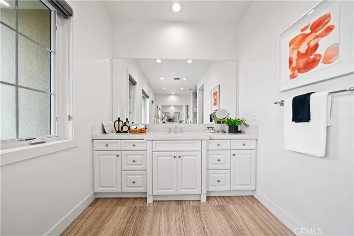 96 Interstellar, Irvine, California 92618