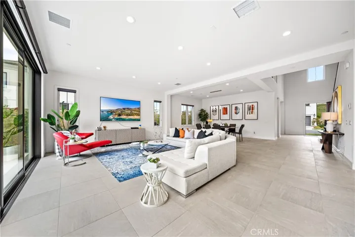 96 Interstellar, Irvine, California 92618
