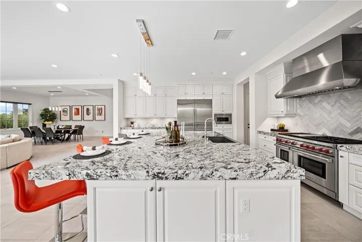 96 Interstellar, Irvine, California 92618