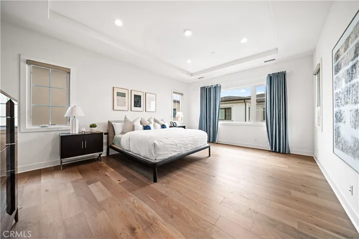96 Interstellar, Irvine, California 92618