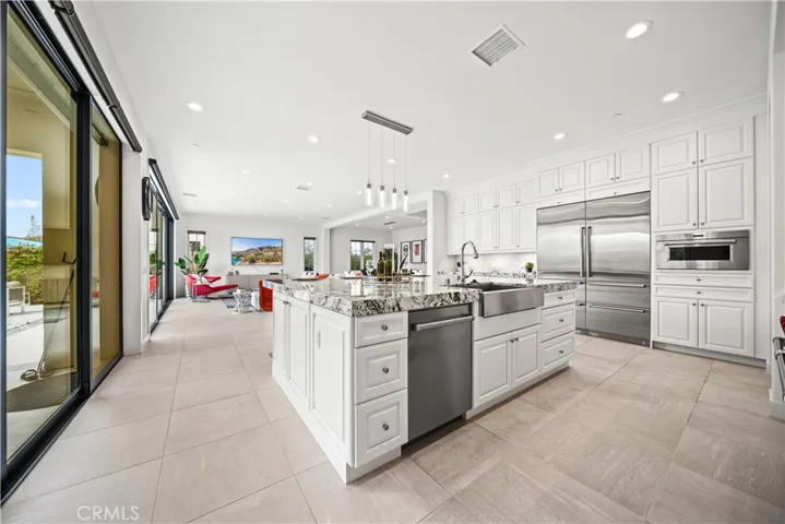 96 Interstellar, Irvine, California 92618
