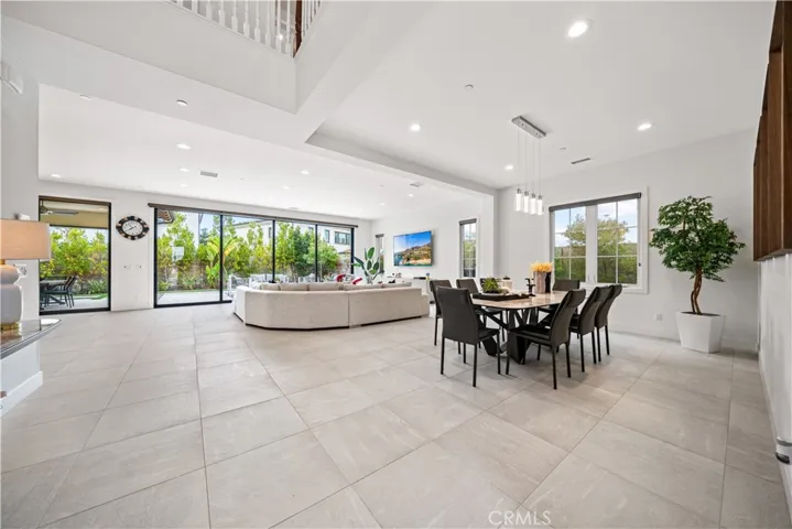 96 Interstellar, Irvine, California 92618
