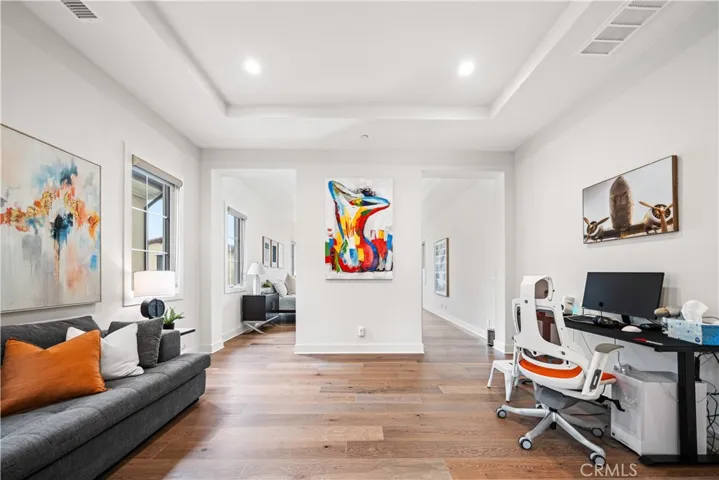 96 Interstellar, Irvine, California 92618