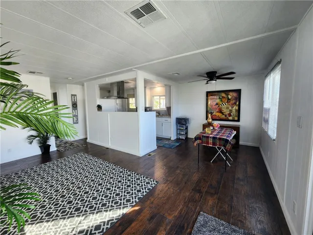 20683 Waalew 26, Apple Valley, California 92307