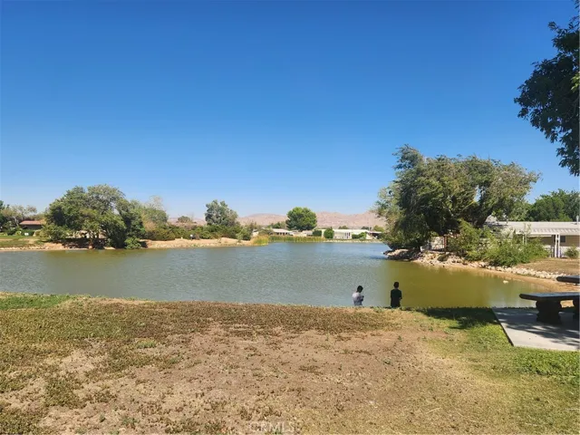 20683 Waalew 26, Apple Valley, California 92307