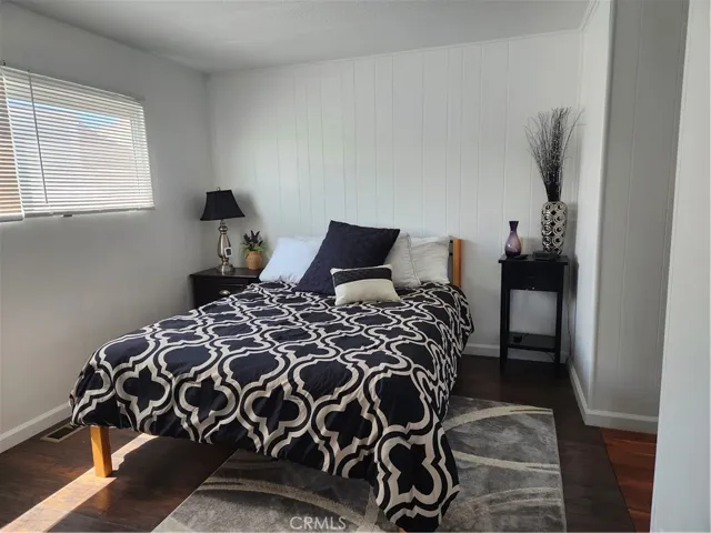 20683 Waalew 26, Apple Valley, California 92307