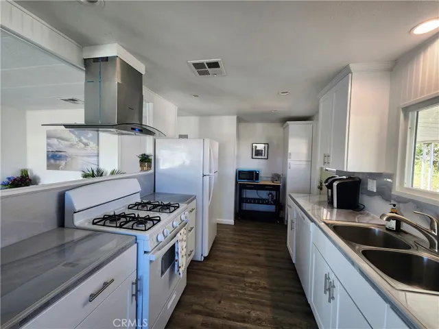 20683 Waalew 26, Apple Valley, California 92307