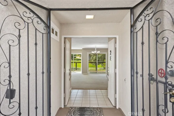 2392 Via Mariposa W 2e, Laguna Woods, California 92637