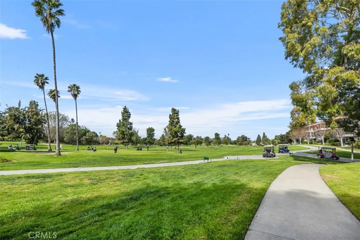 2392 Via Mariposa W 2e, Laguna Woods, California 92637