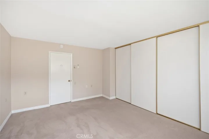2392 Via Mariposa W 2e, Laguna Woods, California 92637