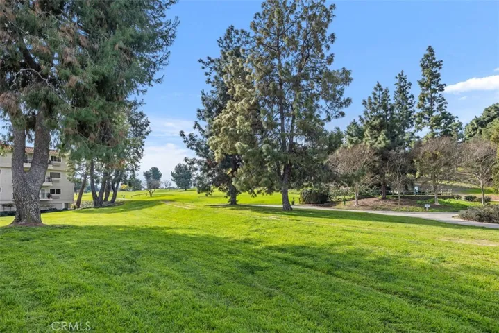2392 Via Mariposa W 2e, Laguna Woods, California 92637