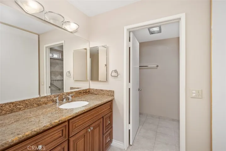2392 Via Mariposa W 2e, Laguna Woods, California 92637