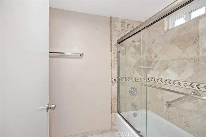 2392 Via Mariposa W 2e, Laguna Woods, California 92637