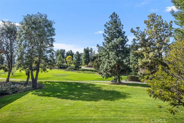 2392 Via Mariposa W 2e, Laguna Woods, California 92637