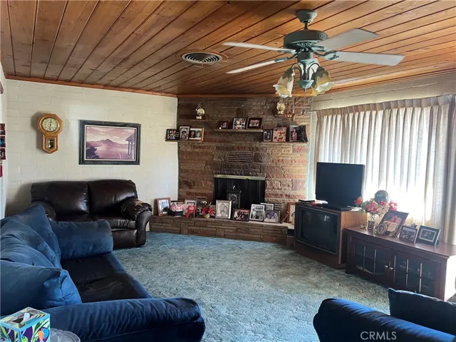 21798 Standing Rock Avenue, Apple Valley, California 92307