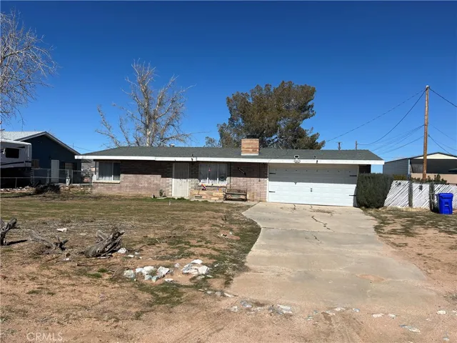 21798 Standing Rock Avenue, Apple Valley, California 92307
