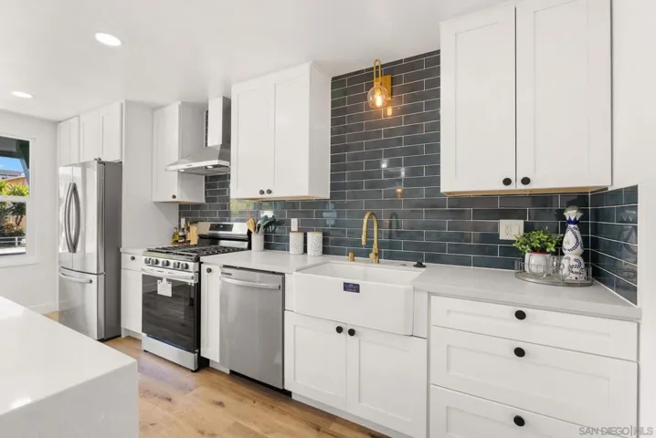 6634 Alcala Knolls Dr, San Diego, California 92111