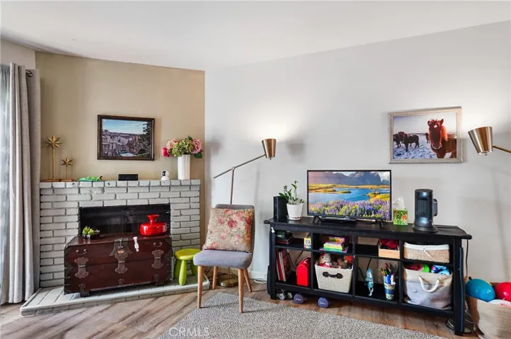 1610 S Mayflower Avenue B, Monrovia, California 91016