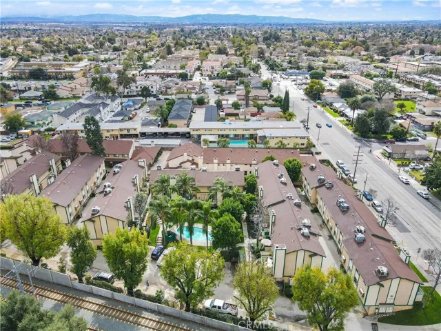 1610 S Mayflower Avenue B, Monrovia, California 91016