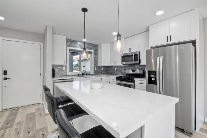 1475 Saddle Way, Oceanside, California 92057