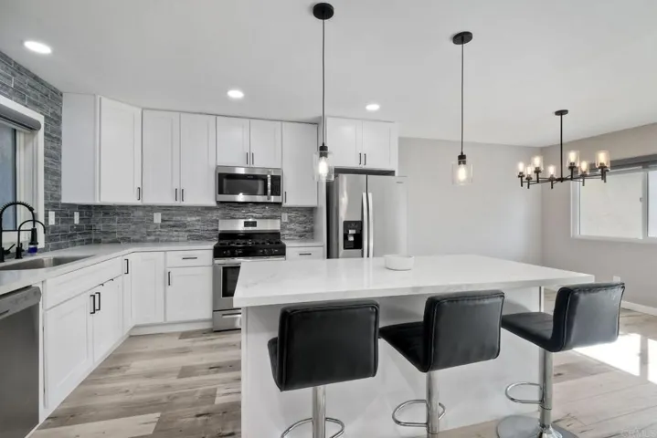 1475 Saddle Way, Oceanside, California 92057
