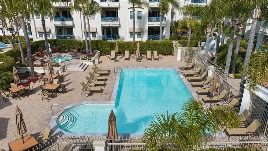 514 Pierside Circle, Huntington Beach, California 92648