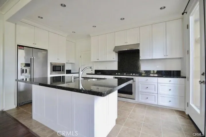 127 Mighty Oak, Irvine, California 92602