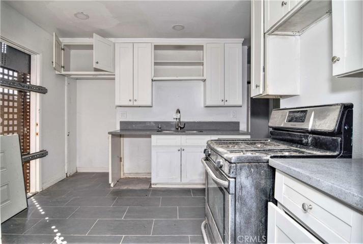 1556 E Avenue Q11, Palmdale, California 93550