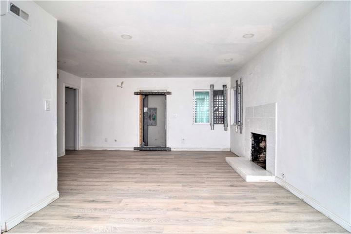 1556 E Avenue Q11, Palmdale, California 93550