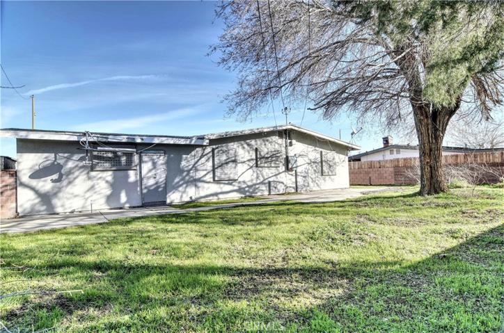 1556 E Avenue Q11, Palmdale, California 93550
