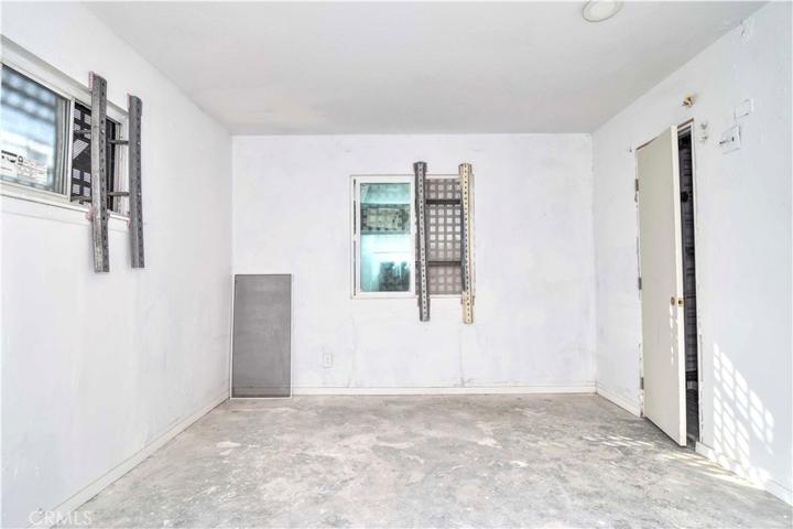 1556 E Avenue Q11, Palmdale, California 93550