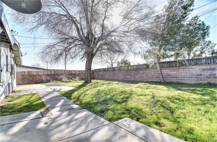 1556 E Avenue Q11, Palmdale, California 93550