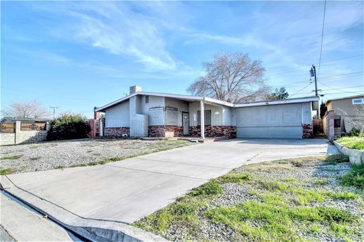 1556 E Avenue Q11, Palmdale, California 93550