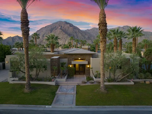 1-web-or-mls-NS_Villagio_0923_001