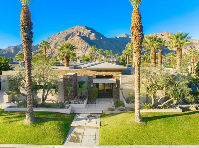 76-web-or-mls-NS_Villagio_0923_076