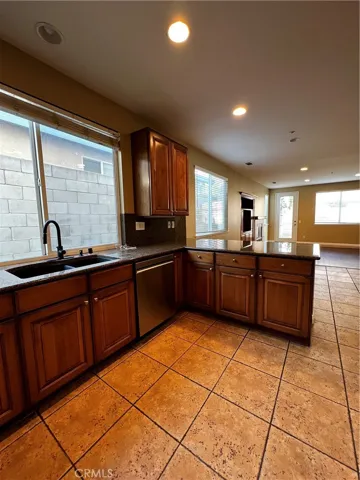 6959 Tailwind Lane, Fontana, California 92336