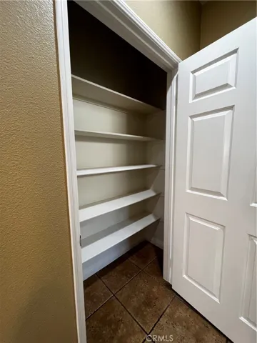 Reach in pantry closet