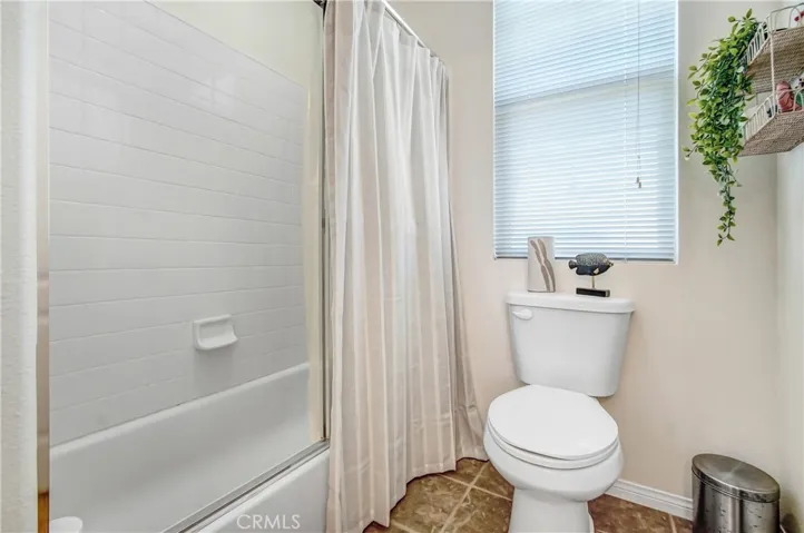 Separate Toilet, Tub/shower for Bedroom #2