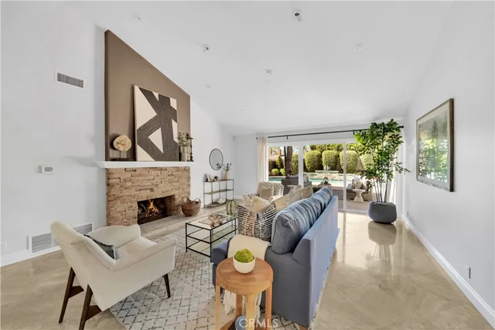 16861 Harkness, Huntington Beach, California 92649