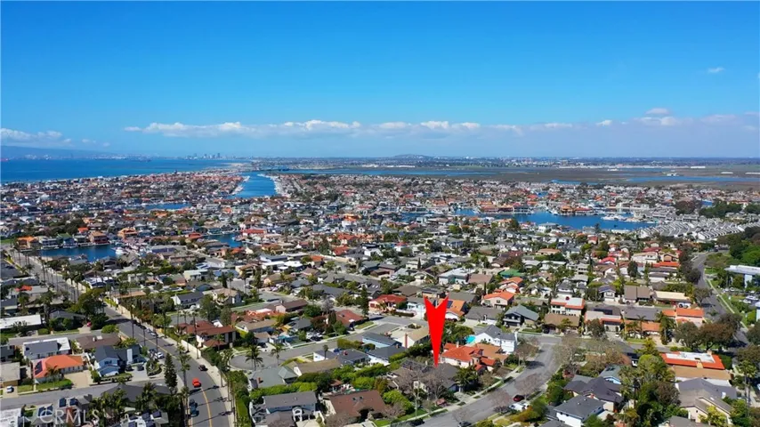 16861 Harkness, Huntington Beach, California 92649