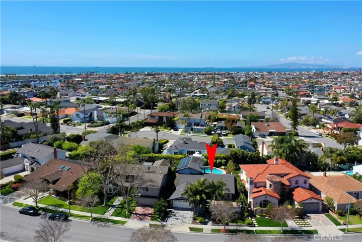 16861 Harkness, Huntington Beach, California 92649