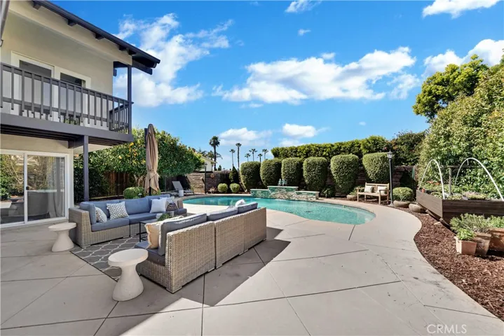 16861 Harkness, Huntington Beach, California 92649