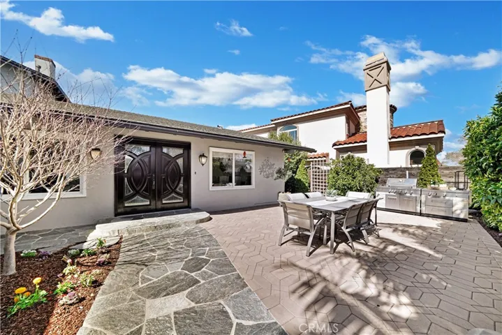 16861 Harkness, Huntington Beach, California 92649