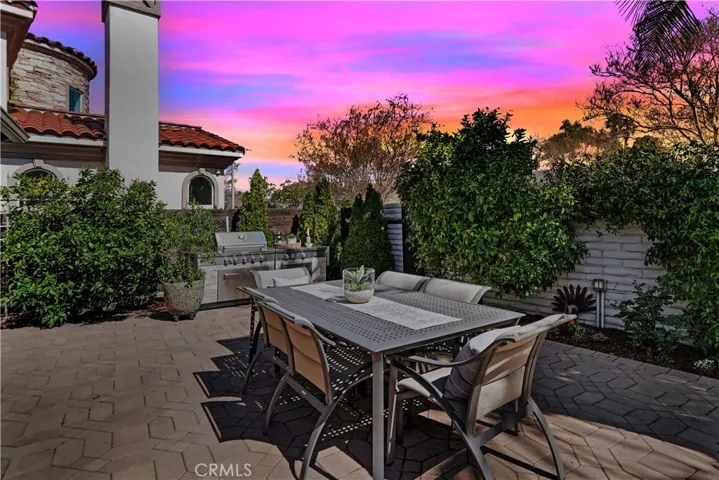Enjoy BBQ's in Private Courtyard